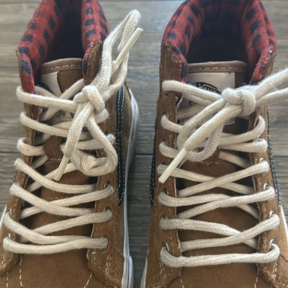 BOYS VANS SNEAKERS - Picture 10 of 10